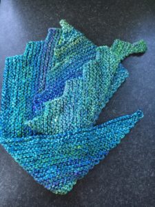 Saw toothed shawl, hand knitted